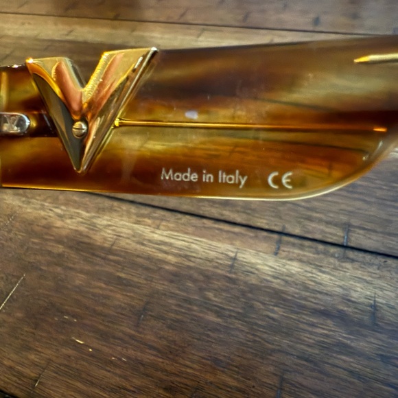 Louis Vuitton Black Sunglasses - Picture 10 of 16